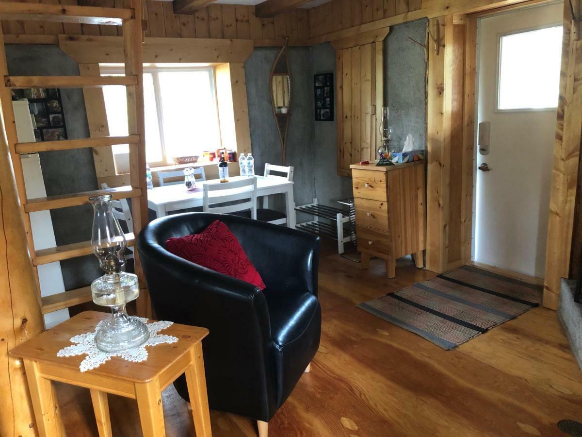 Bed and Breakfast Vines And Puppies Hideaway à Jade City Extérieur photo